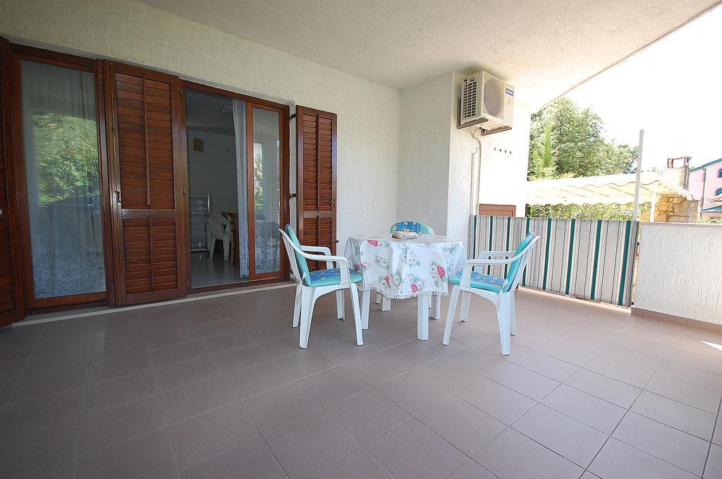 Apartments Klic Malinska Bilik gambar