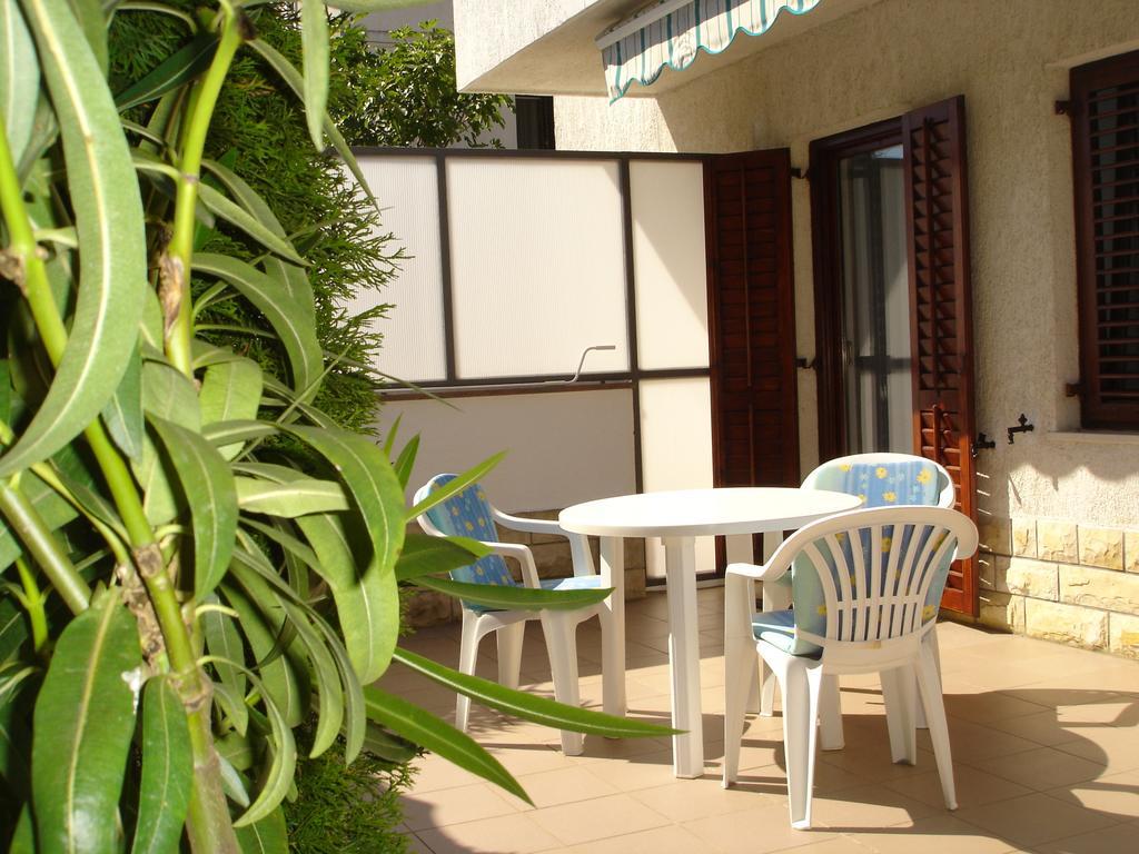 Apartments Klic Malinska Bilik gambar